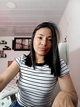 Snapshot of emmaroxi chatting on September 11, 2025, 8:09 pm emmaroxi online show from September 11, 2025, 8:09 pm