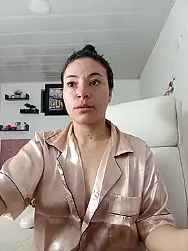 Snapshot of emmaroxi chatting on March 7, 2025, 12:34 pm emmaroxi online show from March 7, 2025, 12:34 pm