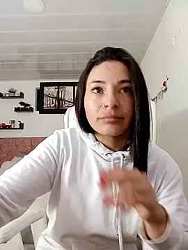 Snapshot of emmaroxi chatting on March 10, 2025, 7:18 pm emmaroxi online show from March 10, 2025, 7:18 pm