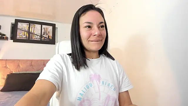 Snapshot of emmaroxi chatting on January 28, 2025, 12:54 pm emmaroxi online show from January 28, 2025, 12:54 pm