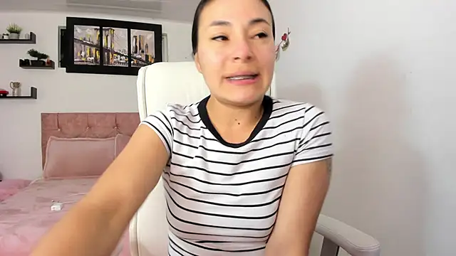 Snapshot of emmaroxi chatting on January 30, 2025, 7:48 pm emmaroxi online show from January 30, 2025, 7:48 pm