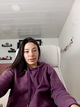 Snapshot of emmaroxi chatting on March 7, 2025, 6:22 pm emmaroxi online show from March 7, 2025, 6:22 pm