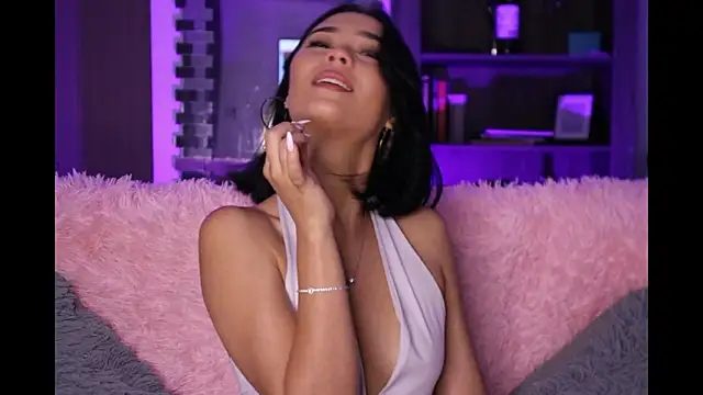 Snapshot of merlin-18 chatting on March 6, 2026, 5:24 am merlin-18 online show from March 6, 2026, 5:24 am