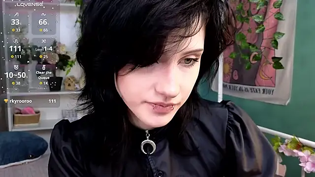 dark vamp  online show from October 16, 2025, 5:10 pm