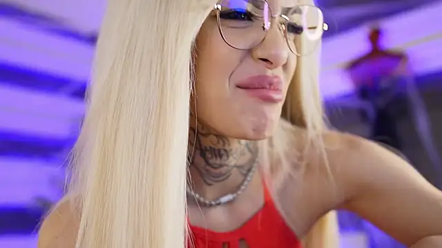 Snapshot of blondie_muller chatting on November 5, 2025, 9:07 pm blondie muller online show from November 5, 2025, 9:07 pm