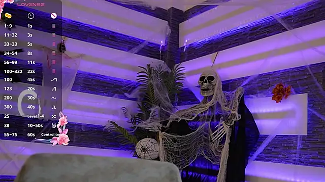 Snapshot of blondie_muller chatting on October 31, 2025, 9:22 pm blondie muller online show from October 31, 2025, 9:22 pm