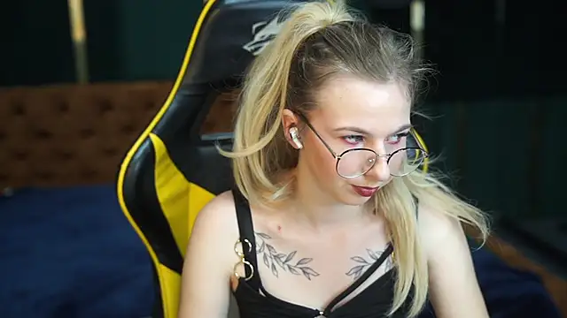 Snapshot of Inessa_Song chatting on January 26, 2025, 3:25 pm Inessa Song online show from January 26, 2025, 3:25 pm