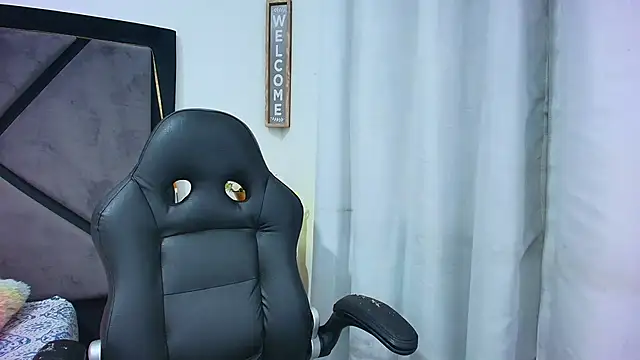 Snapshot of GabrielaDurann chatting on September 14, 2025, 3:34 pm GabrielaDurann online show from September 14, 2025, 3:34 pm