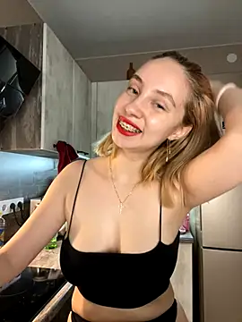 Kitty Katrine online show from October 20, 2025, 4:07 pm