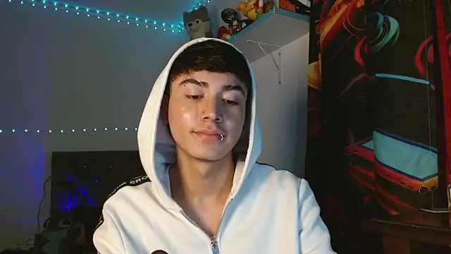 Im juanda online show from January 10, 2025, 8:59 pm