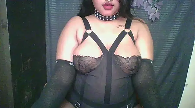 Snapshot of Your-love-12 chatting on December 21, 2024, 7:38 pm Your-love-12 online show from December 21, 2024, 7:38 pm