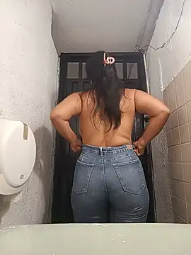 mariana mauricio hot online show from May 21, 2026, 9:23 pm