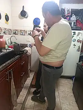 Snapshot of ZuriandAlex chatting on October 3, 2025, 12:36 am ZuriandAlex online show from October 3, 2025, 12:36 am