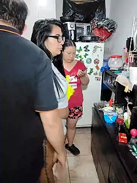 Snapshot of ZuriandAlex chatting on October 23, 2025, 12:26 pm ZuriandAlex online show from October 23, 2025, 12:26 pm