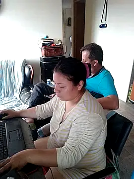 Snapshot of ZuriandAlex chatting on March 3, 2025, 10:42 pm ZuriandAlex online show from March 3, 2025, 10:42 pm