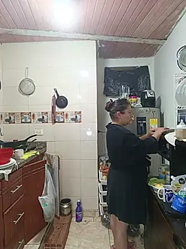 Snapshot of ZuriandAlex chatting on February 14, 2026, 2:01 am ZuriandAlex online show from February 14, 2026, 2:01 am