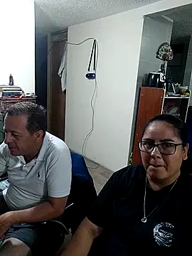 Snapshot of ZuriandAlex chatting on March 6, 2025, 1:16 am ZuriandAlex online show from March 6, 2025, 1:16 am