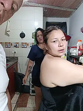 Snapshot of ZuriandAlex chatting on November 7, 2025, 12:59 am ZuriandAlex online show from November 7, 2025, 12:59 am