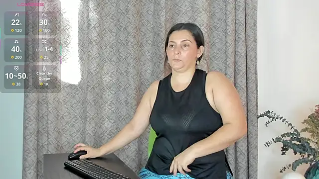 Snapshot of angelswets chatting on October 28, 2025, 2:16 pm angelswets online show from October 28, 2025, 2:16 pm