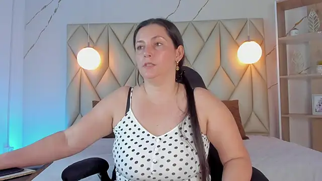 Snapshot of angelswets chatting on November 24, 2025, 1:55 pm angelswets online show from November 24, 2025, 1:55 pm