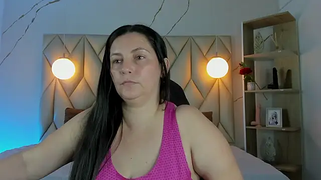 angelswets online show from February 11, 2026, 1:55 pm