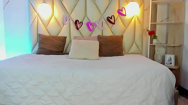 angelswets online show from February 22, 2026, 1:13 pm