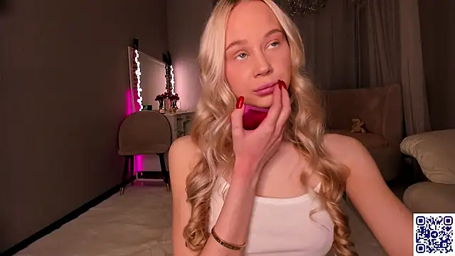 sincere shyness online show from November 30, 2025, 12:39 pm