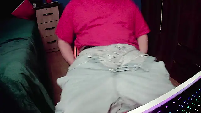 Snapshot of pisceslost chatting on October 31, 2025, 11:44 pm pisceslost online show from October 31, 2025, 11:44 pm