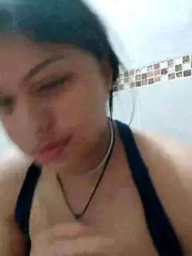 Snapshot of azulzulix chatting on April 8, 2026, 1:29 am azulzulix online show from April 8, 2026, 1:29 am