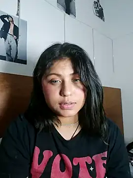 Snapshot of azulzulix chatting on April 12, 2026, 1:47 pm azulzulix online show from April 12, 2026, 1:47 pm