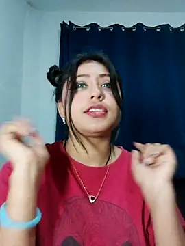 Snapshot of azulzulix chatting on March 16, 2026, 5:44 am azulzulix online show from March 16, 2026, 5:44 am