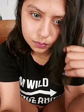 azulzulix online show from May 16, 2026, 1:26 am