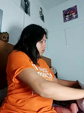 Snapshot of azulzulix chatting on April 5, 2026, 1:56 am azulzulix online show from April 5, 2026, 1:56 am