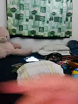 azulzulix online show from February 3, 2026, 6:22 am