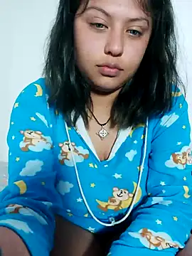 Snapshot of azulzulix chatting on March 23, 2026, 1:06 am azulzulix online show from March 23, 2026, 1:06 am