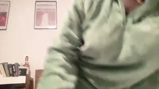 AveryJ99 online show from December 6, 2024, 4:19 am