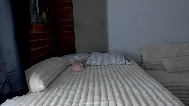 Snapshot of pettergrey1 chatting on November 13, 2025, 8:46 pm pettergrey1 online show from November 13, 2025, 8:46 pm