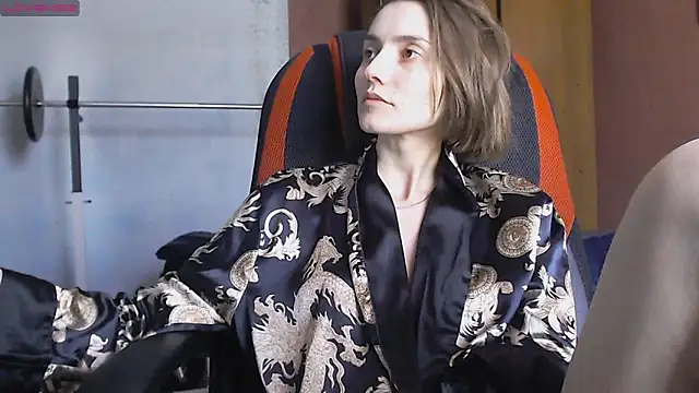 womanstrong78 online show from March 11, 2025, 11:01 am