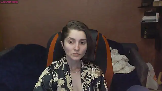 womanstrong78 online show from March 11, 2025, 5:13 pm