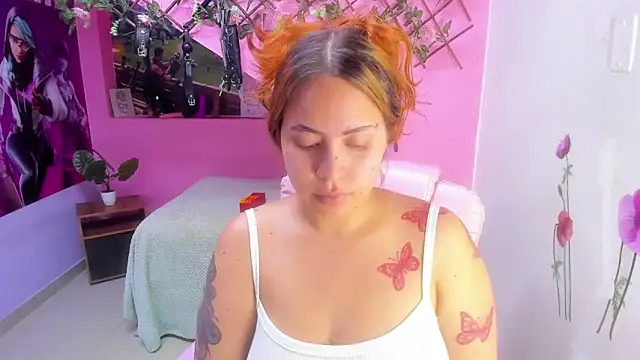 Snapshot of marcellaa303av chatting on November 9, 2025, 12:36 am marcellaa303av online show from November 9, 2025, 12:36 am