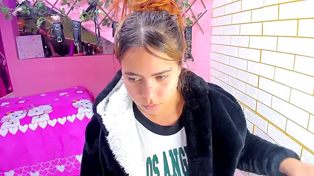 Snapshot of marcellaa303av chatting on November 29, 2025, 5:07 am marcellaa303av online show from November 29, 2025, 5:07 am