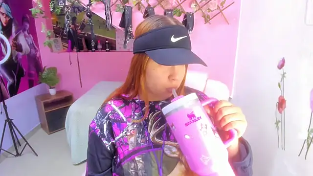 Snapshot of marcellaa303av chatting on November 3, 2025, 2:50 am marcellaa303av online show from November 3, 2025, 2:50 am