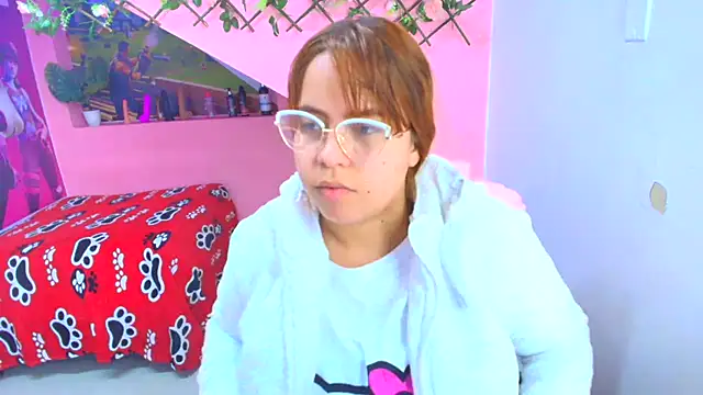 Snapshot of marcellaa303av chatting on March 21, 2025, 2:18 am marcellaa303av online show from March 21, 2025, 2:18 am