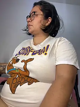 Snapshot of CinnamonCookiez chatting on October 19, 2025, 3:53 am CinnamonCookiez online show from October 19, 2025, 3:53 am