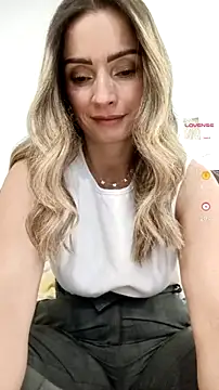 Loly Horny online show from July 17, 2026, 10:51 pm