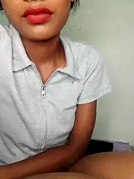 Snapshot of Angalpriya_1 chatting on December 17, 2024, 6:09 pm Angalpriya 1 online show from December 17, 2024, 6:09 pm