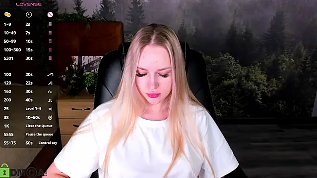 Carol  Cox online show from October 14, 2025, 12:11 am