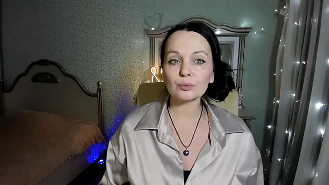 Snapshot of WitchBlueRose chatting on February 7, 2025, 6:13 pm WitchBlueRose online show from February 7, 2025, 6:13 pm