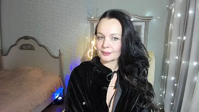 Snapshot of WitchBlueRose chatting on February 10, 2025, 4:58 pm WitchBlueRose online show from February 10, 2025, 4:58 pm