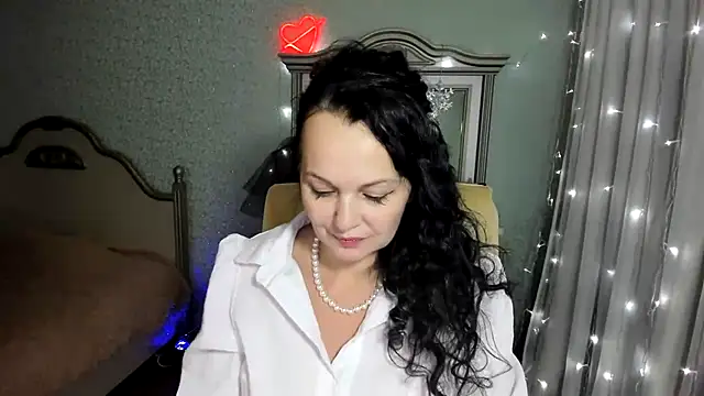 Snapshot of WitchBlueRose chatting on December 20, 2024, 4:25 pm WitchBlueRose online show from December 20, 2024, 4:25 pm